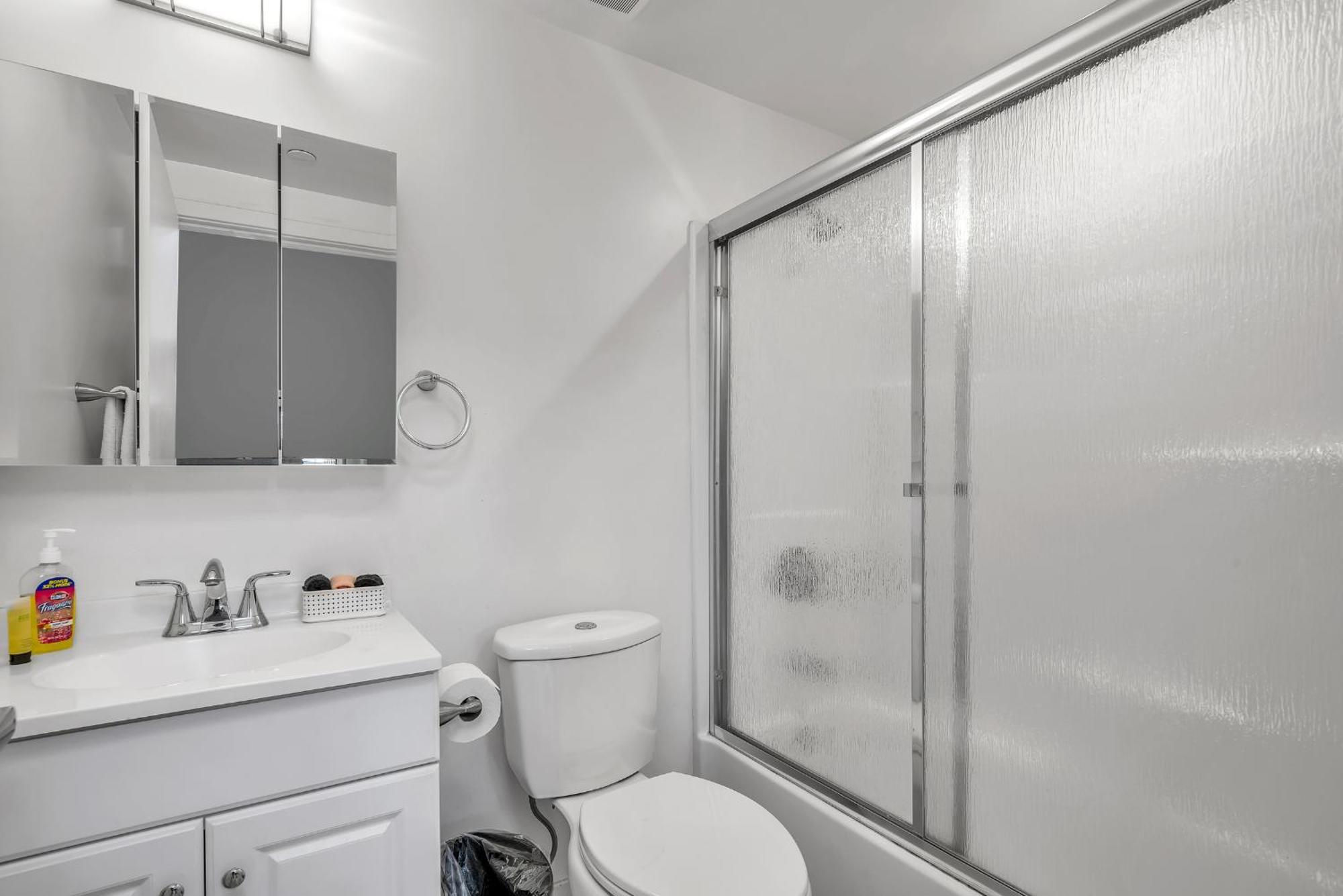 Chic 3-levels Loft-style 2-bedroom 2-bathroom By Hollywood Appartement *